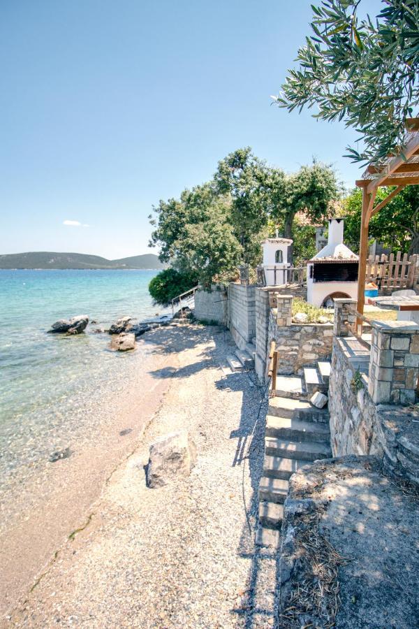 Villas Nies Seaside Appartments Sourpi Bagian luar foto